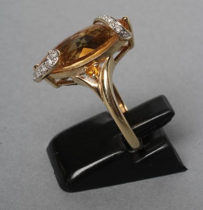 A CITRINE COCKTAIL RING Image