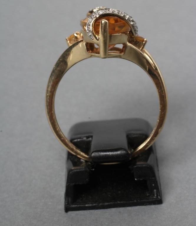 A CITRINE COCKTAIL RING Image