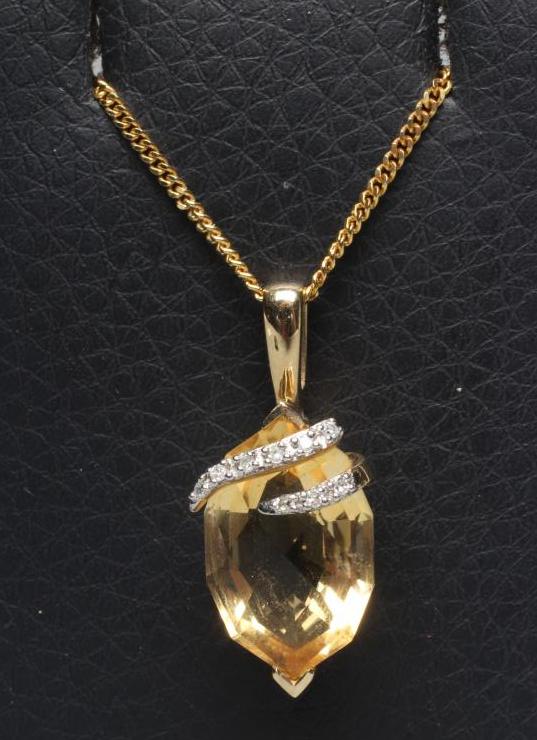 A CITRINE PENDANT similar to the previous lot Image