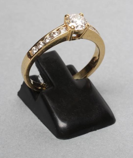 A DIAMOND RING Image