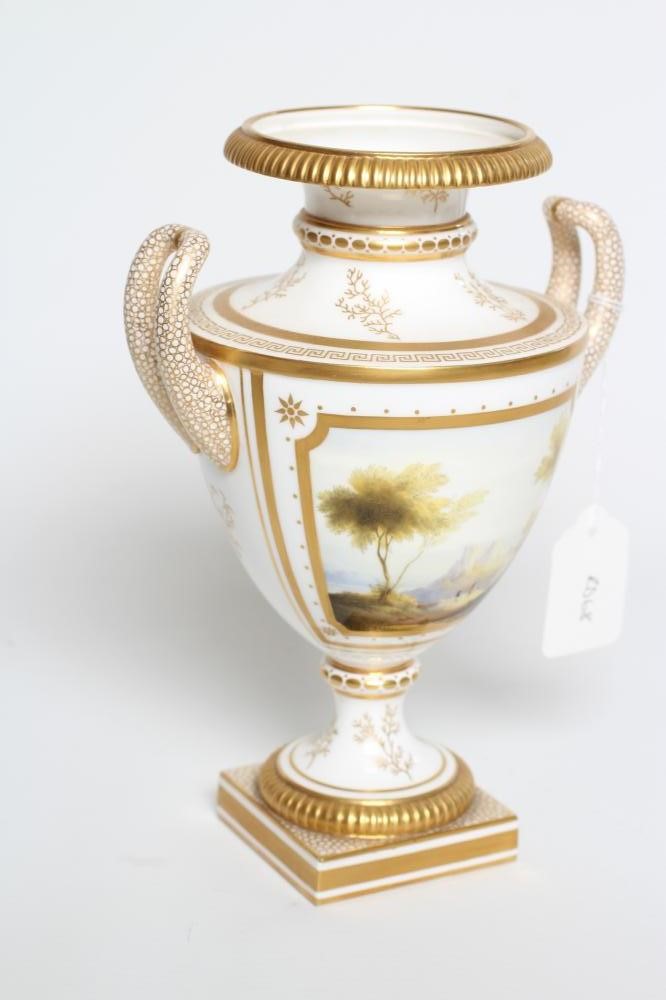 A ROYAL WORCESTER PORCELAIN URN Image
