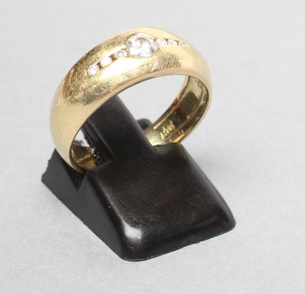 A DIAMOND RING Image