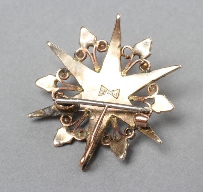 AN EDWARDIAN SEED PEARL STAR BROOCH/PENDANT Image