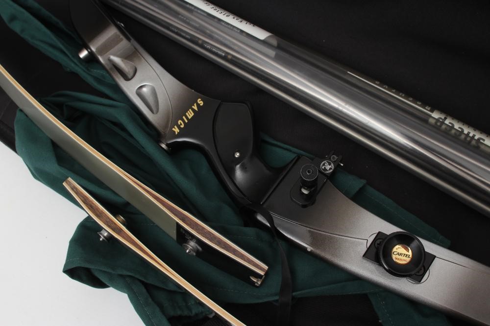 A SAMICK WINTECT STINGER RECURVE BOW Image