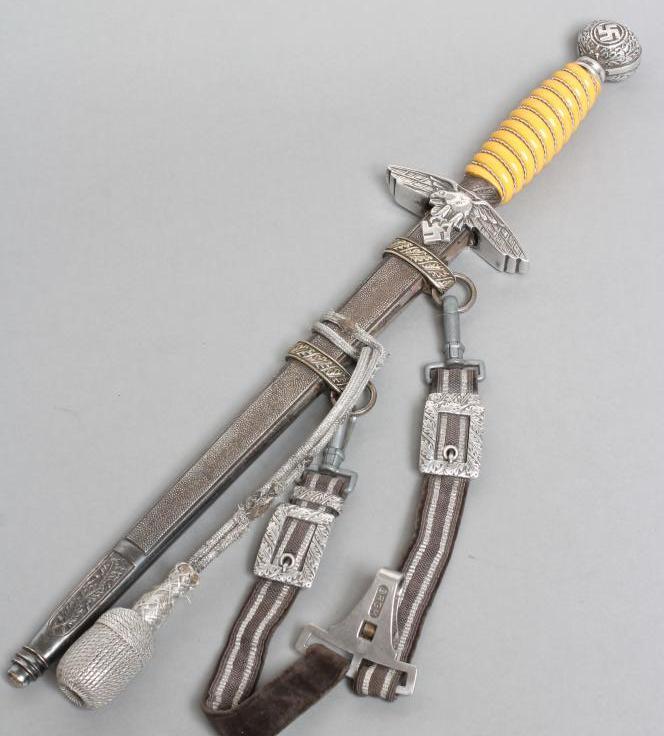 A THIRD REICH LUFTWAFFE OFFICER'S DAGGER Image