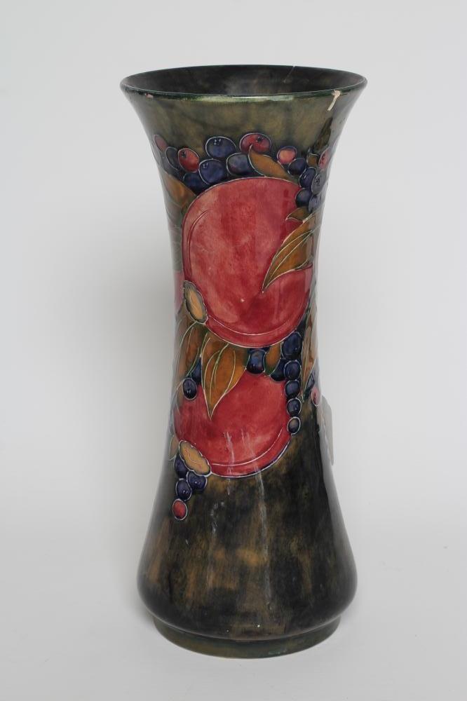 A MOORCROFT POTTERY VASE Image