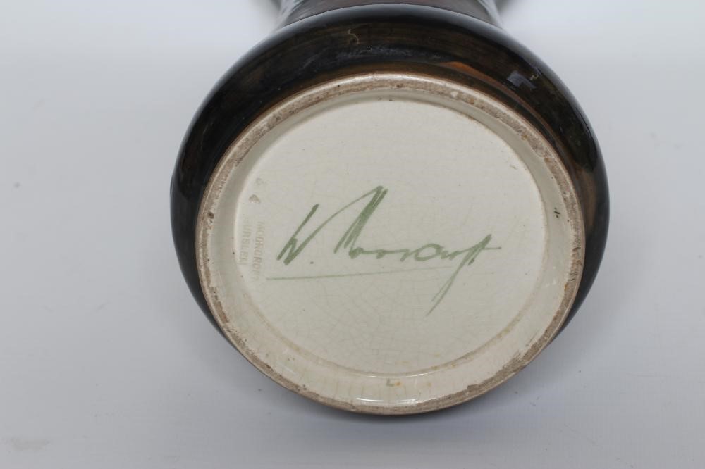 A MOORCROFT POTTERY VASE Image