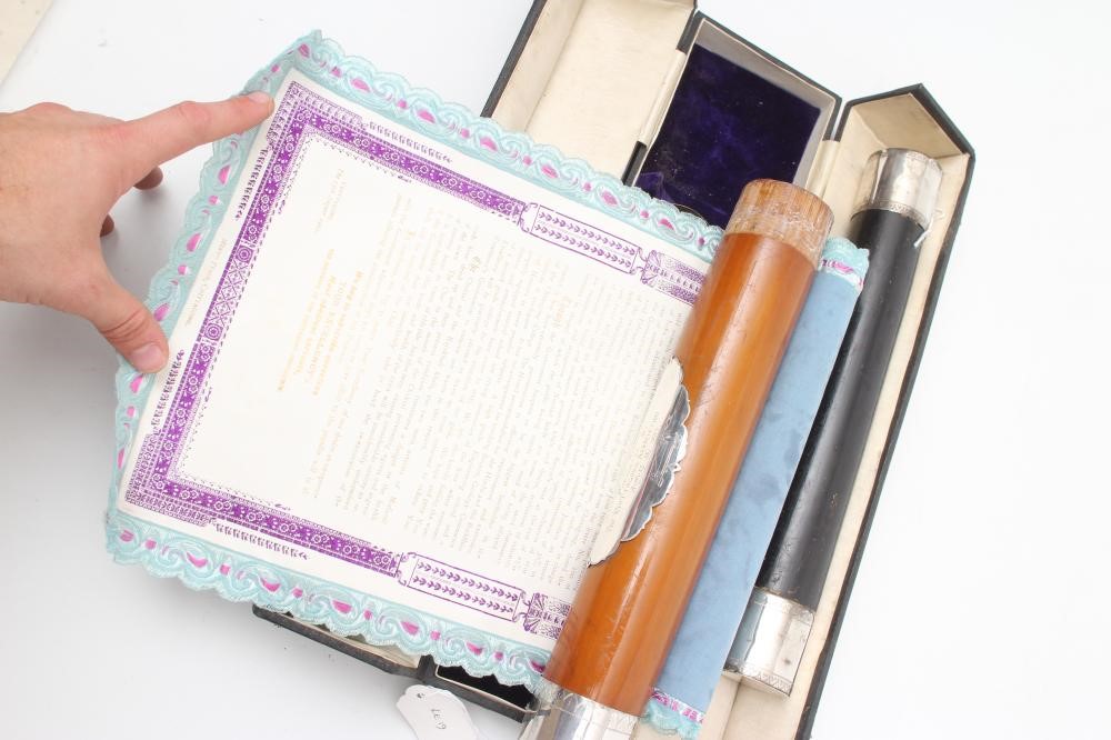 A PRINTED PAPER "WELCOMING" SCROLL Image