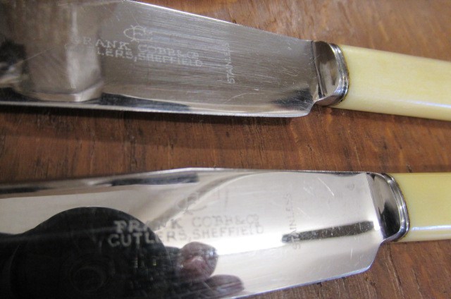 AN ART DECO EPNS TABLE SUITE Image