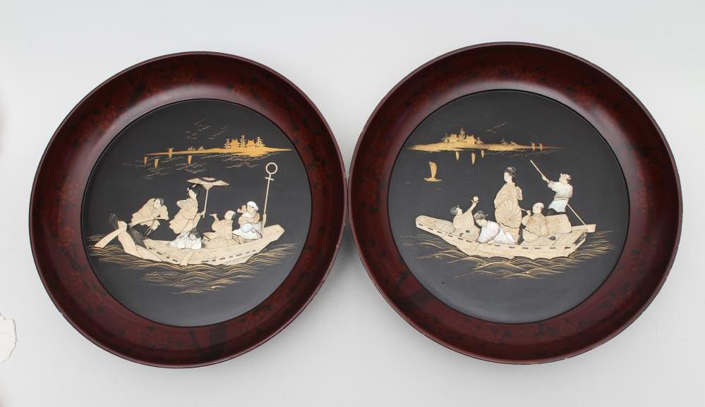 A PAIR OF JAPANESE LACQUER PLAQUES Image