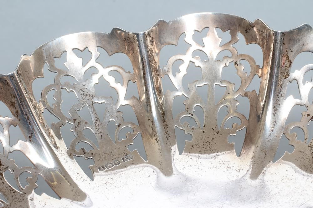 A PEDESTAL DISH Image