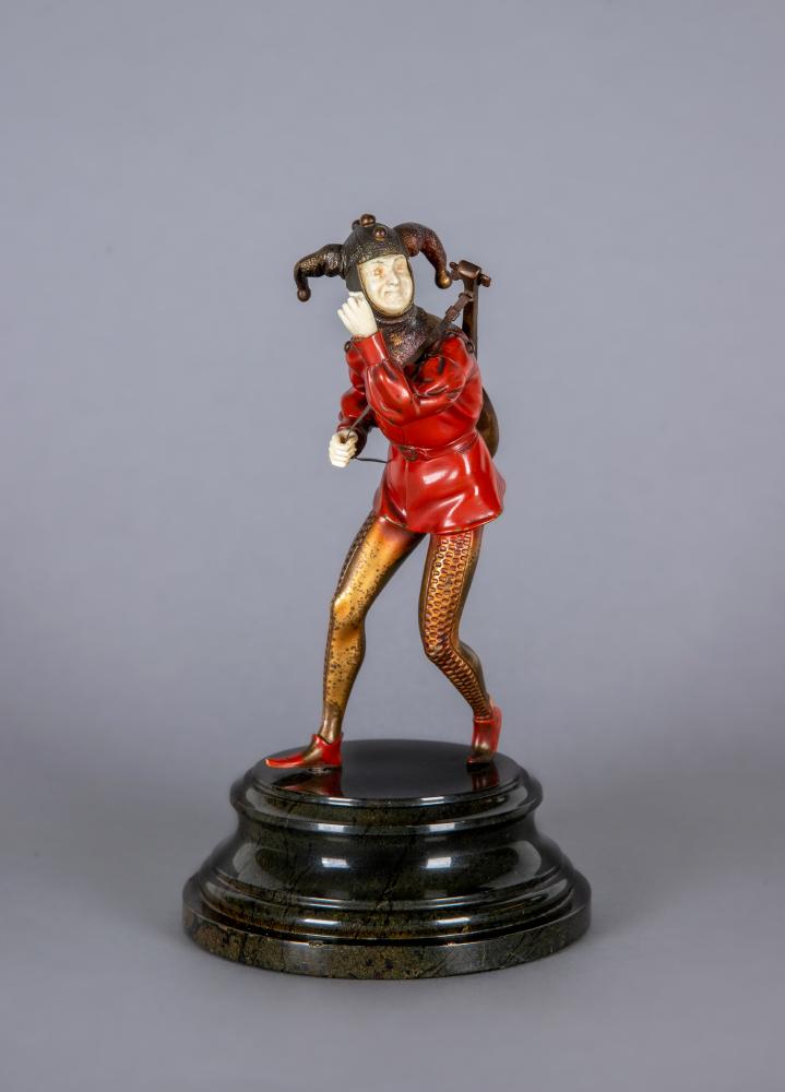 AN ART DECO COLD PAINTED BRONZE FIGURE Image