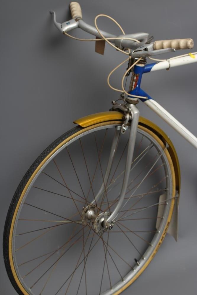 A RARE LAMBERT OF ENGLAND MEN'S ALLROUNDER ROAD BIKE Image