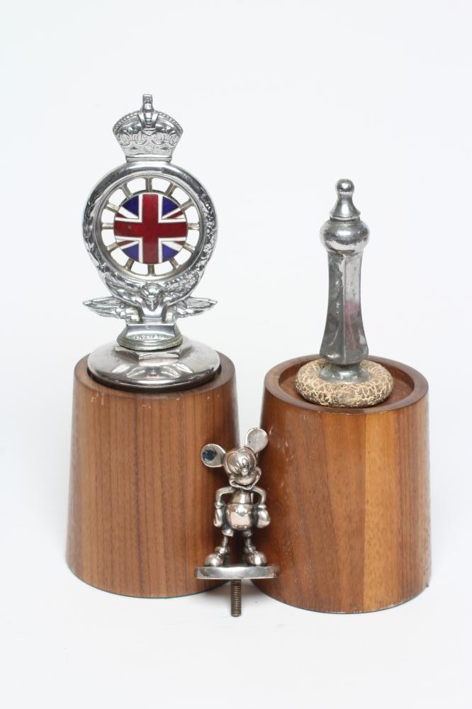 THREE CAR MASCOTS Image