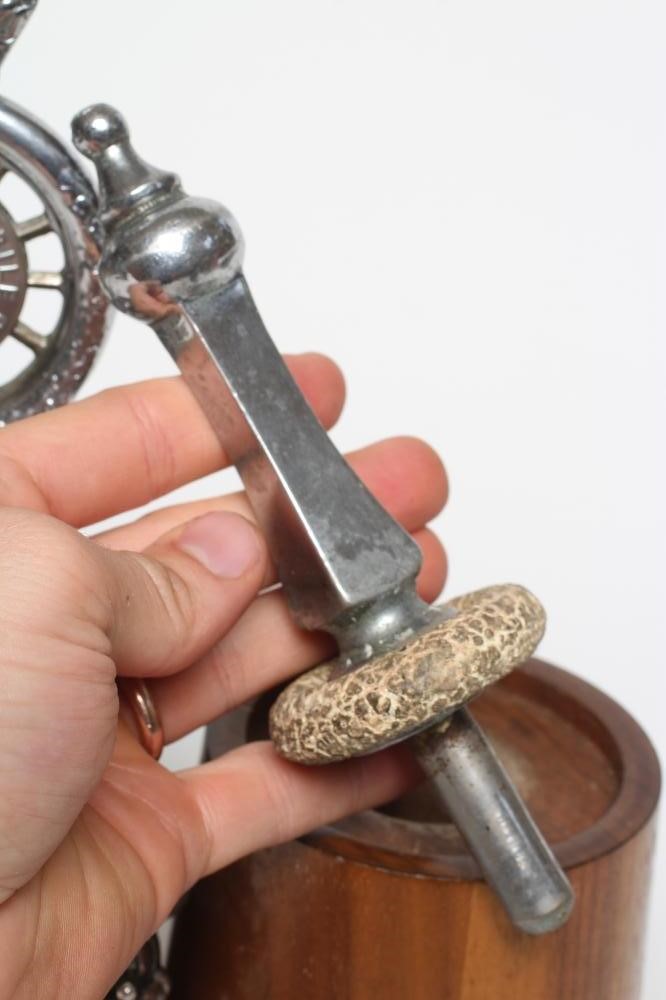 THREE CAR MASCOTS Image