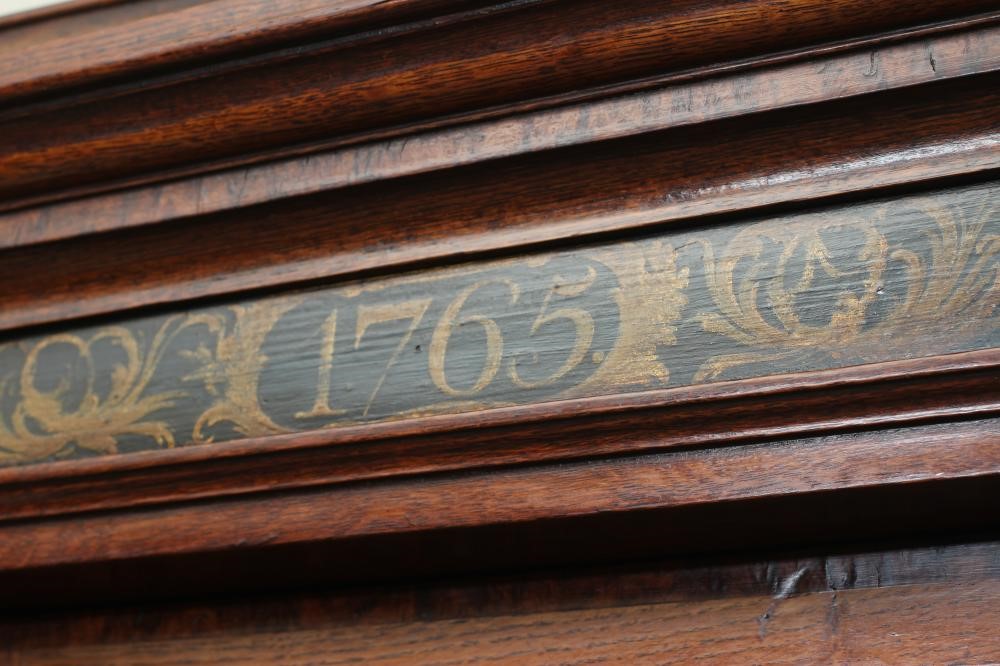 AN OAK LONGCASE CLOCK Image