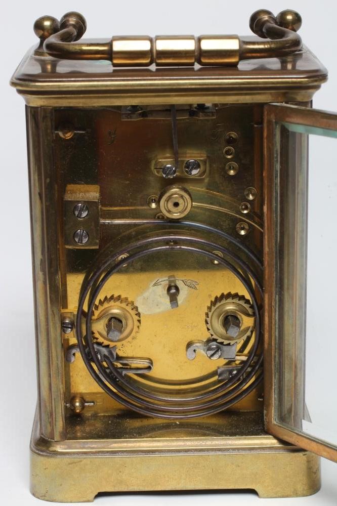 A BRASS CASED CARRIAGE CLOCK Image