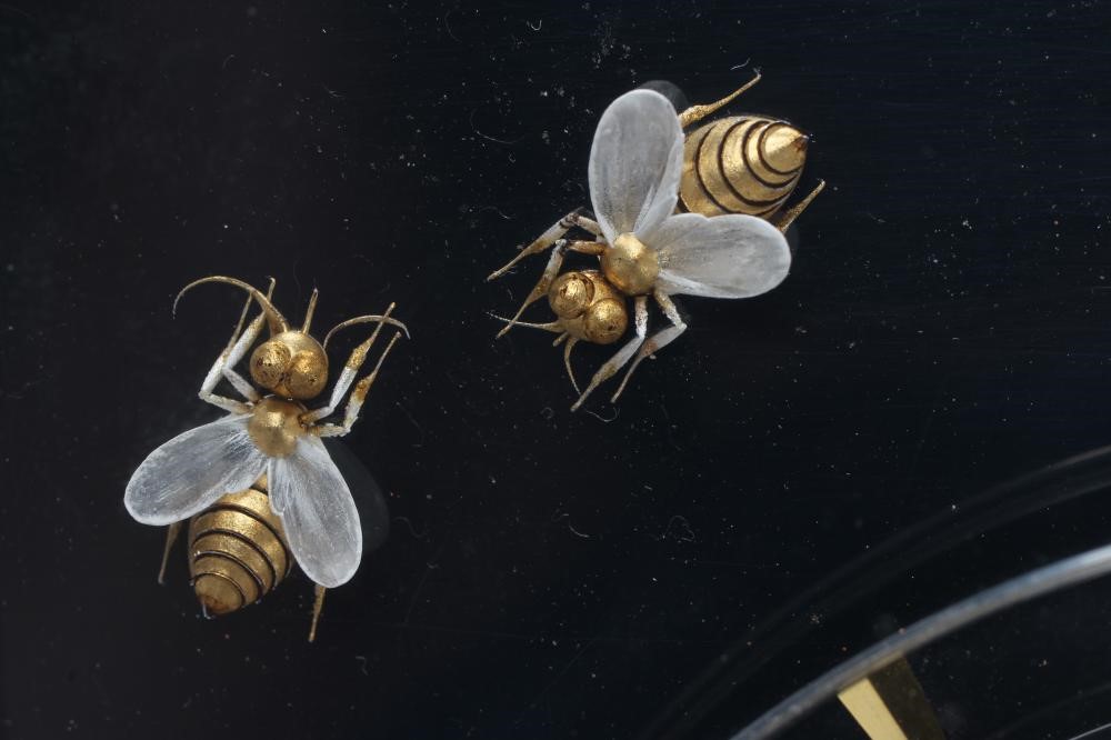 A JAEGER-LECOULTRE MANTEL TIMEPIECE Image