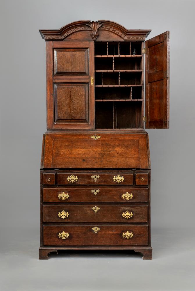 A GEORGIAN OAK BUREAU BOOKCASE Image