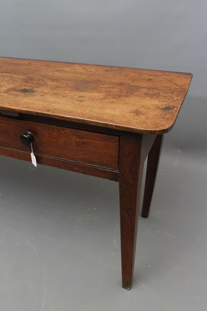 AN OAK KITCHEN SIDE TABLE Image