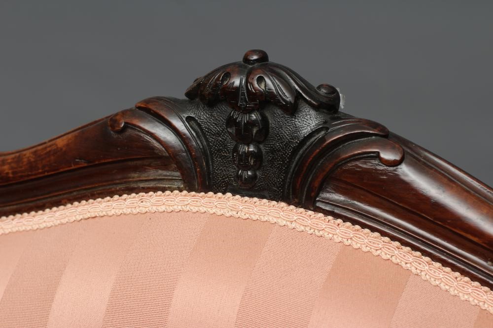 A GEORGIAN STYLE ROSEWOOD ARMCHAIR Image