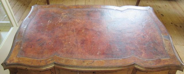 A LOUIS XVI STYLE BUREAU PLAT Image