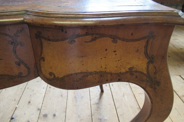 A LOUIS XVI STYLE BUREAU PLAT Image