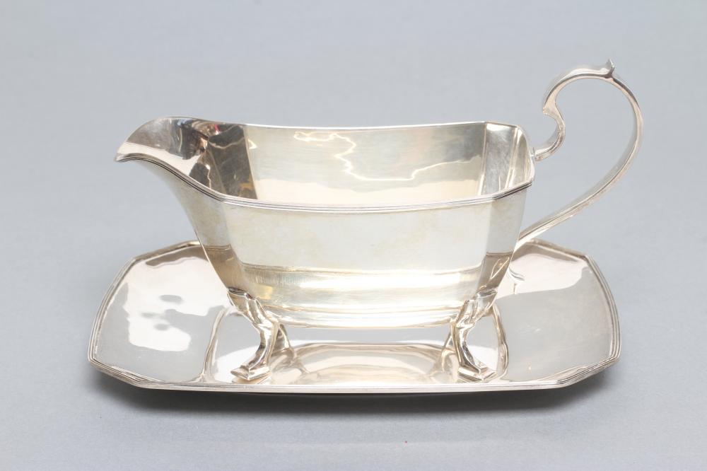 AN ART DECO SAUCE BOAT AND STAND Image