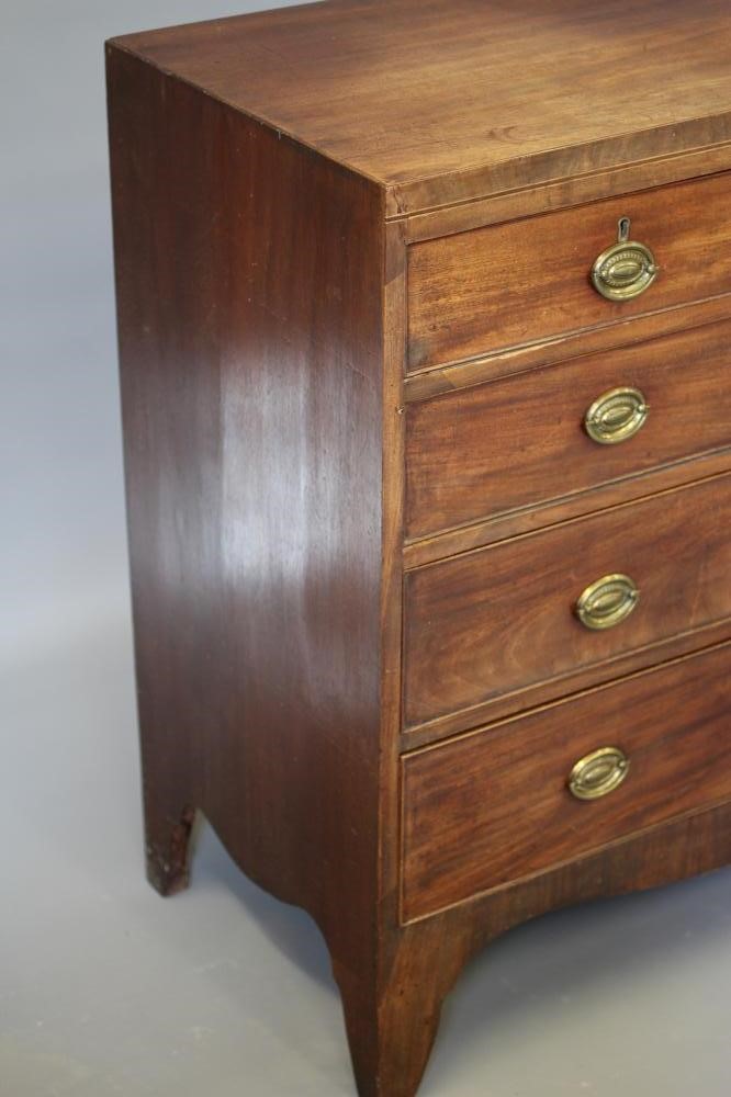 A GEORGIAN MAHOGANY CHEST Image