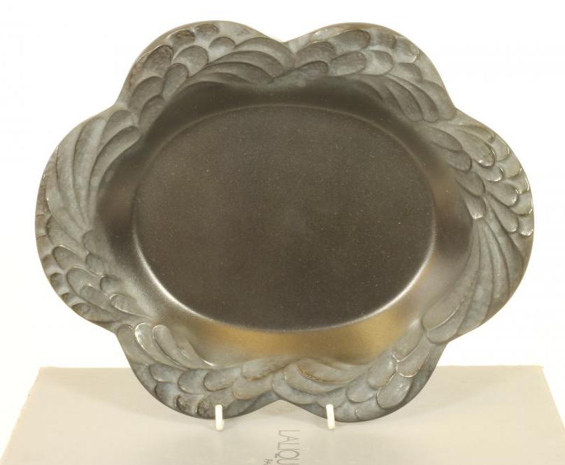 A LALIQUE GLASS DISH Image