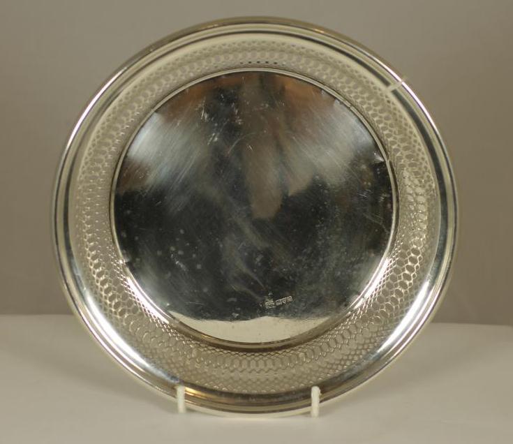 A SILVER SHALLOW DISH Image