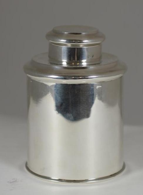 A SILVER TEA CANISTER Image