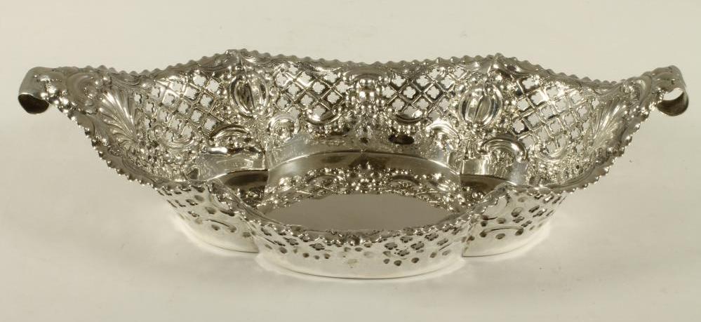 A LATE VICTORIAN SILVER SWEETMEAT DISH Image