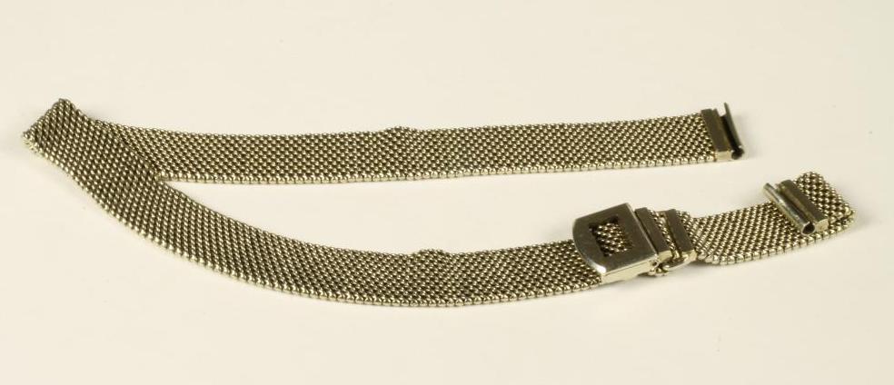 AN 18CT WHITE GOLD "CHAINCRAFT" COCKTAIL WATCH CHAIN of plain chain link design Image