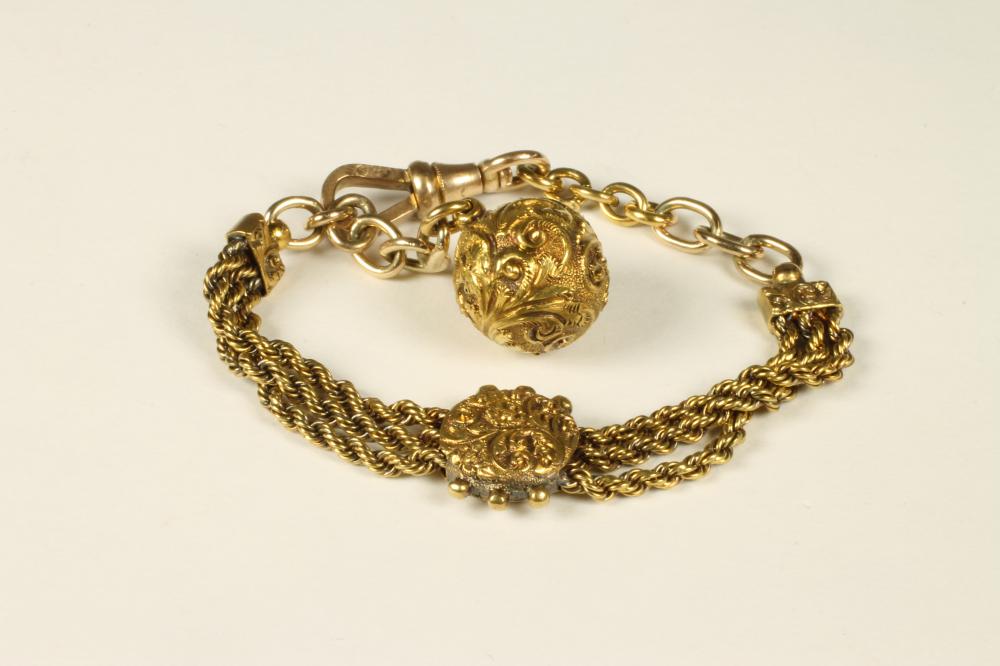 A LATE VICTORIAN 9CT GOLD ALBERTINA CHAIN Image
