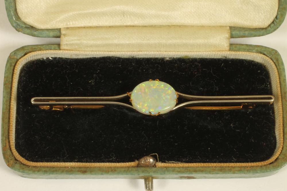 AN OPAL PENDANT Image