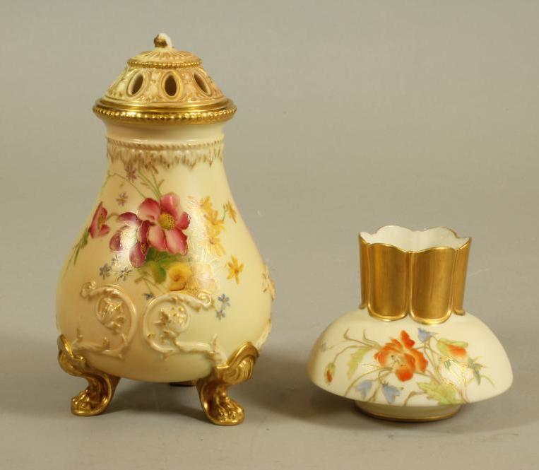 A ROYAL WORCESTER CHINA POT POURRI VASE AND COVER Image