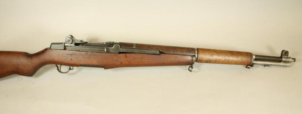 A DEACTIVATED WWII .30/06 M1 GARAND RIFLE Image