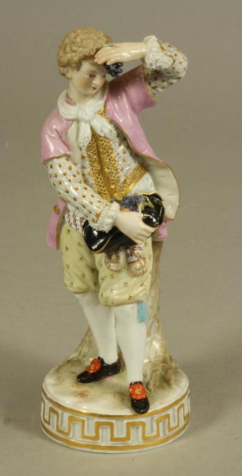 A MEISSEN PORCELAIN FIGURE Image
