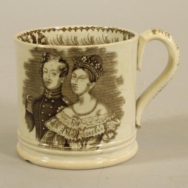 A PEARLWARE MUG Image