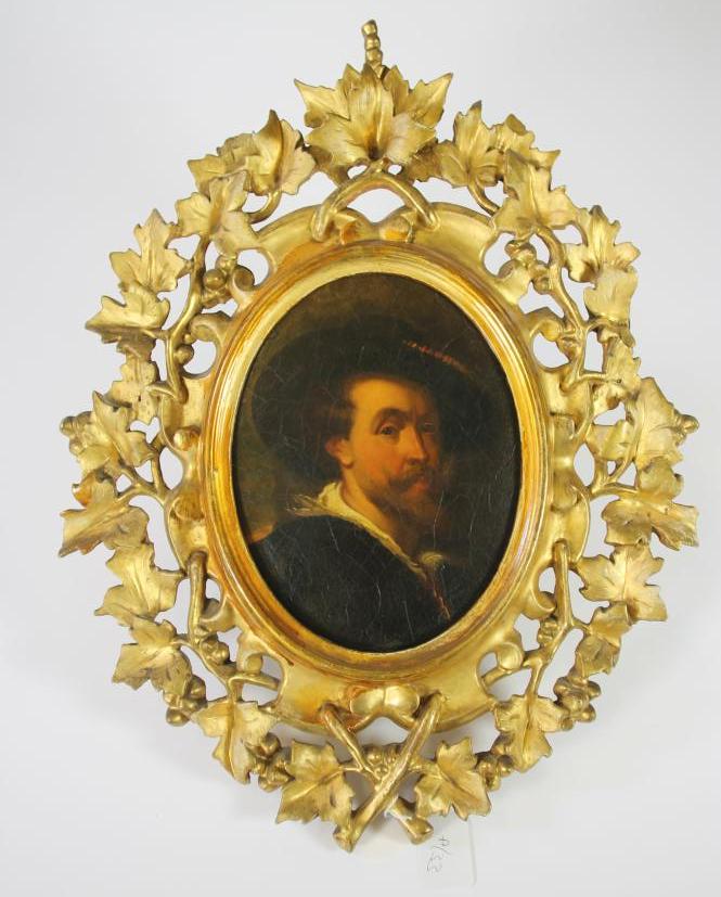 A VICTORIAN CARVED GILT WOOD FRAME Image