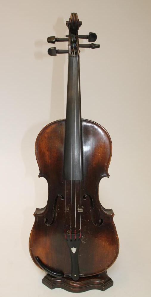 A GERMAN VIOLIN stamped "Richter" Image