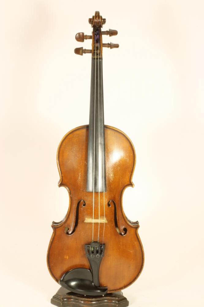 AN ENGLISH VIOLIN Image