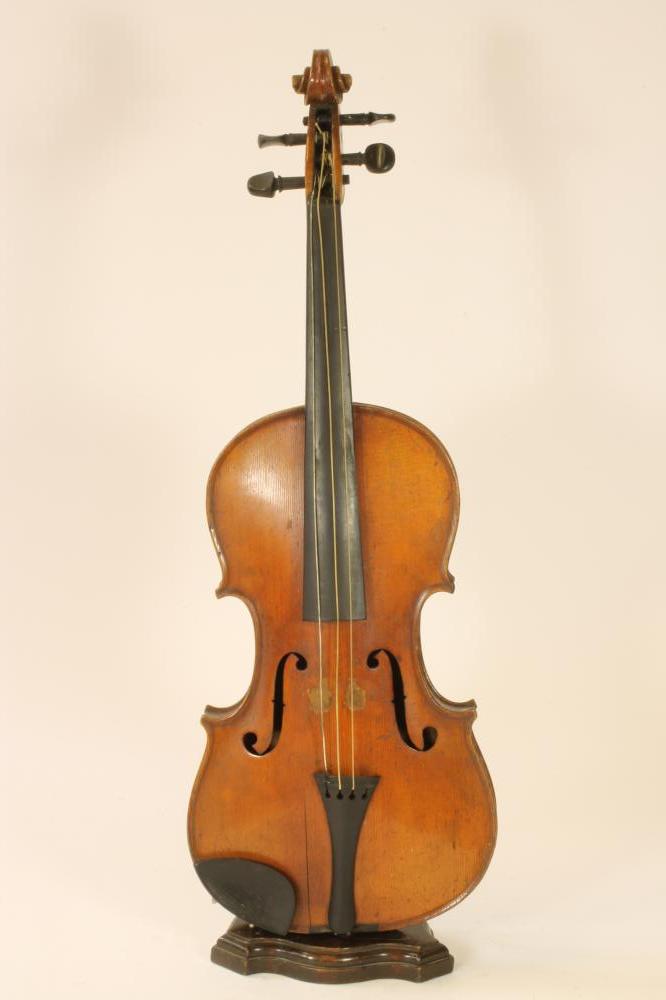 A VIOLIN Image