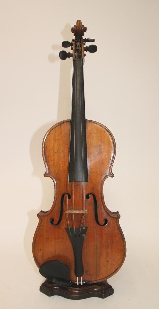 A VIOLIN Image