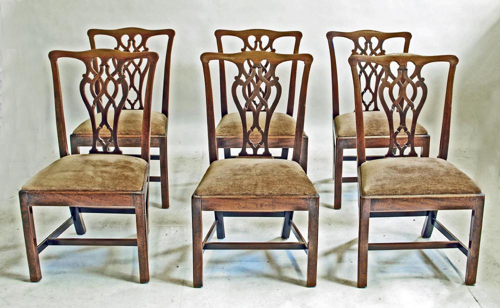 A SET OF SIX GEORGIAN MAHOGANY DINING CHAIRS Image