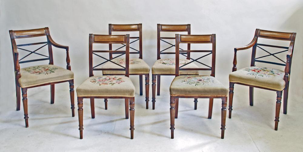 A SET OF SIX GEORGIAN MAHOGANY DINING CHAIRS Image