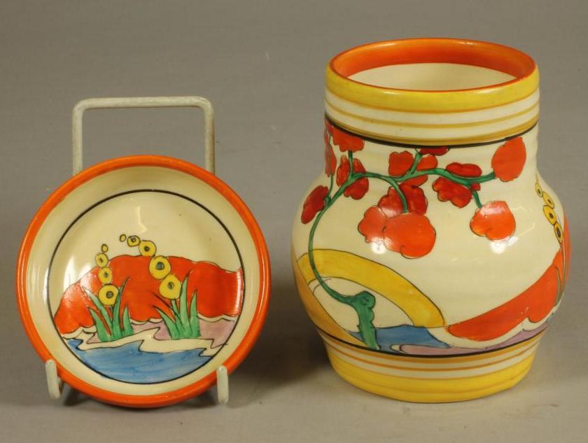 A CLARICE CLIFF NEWPORT POTTERY BIZARRE VASE Image