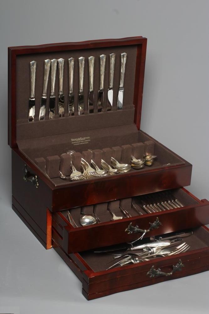 A GORHAM SILVER GREENBRIER TABLE SERVICE FOR TEN PLACE SETTINGS Image