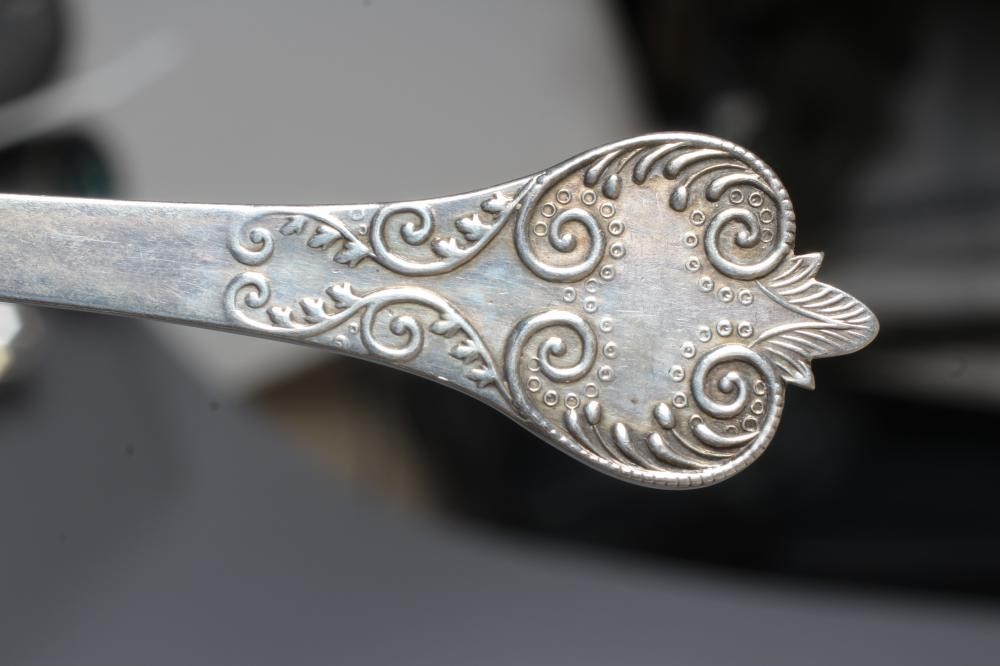 A LATE VICTORIAN BRITANNIA STANDARD SILVER DOG NOSE RAT TAIL PATTERN SPOON by Thomas Bradbury, Image